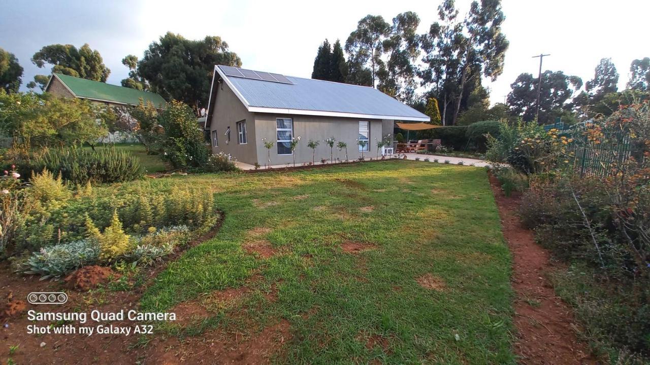 SiriMiri Cottage Dullstroom Exteriör bild